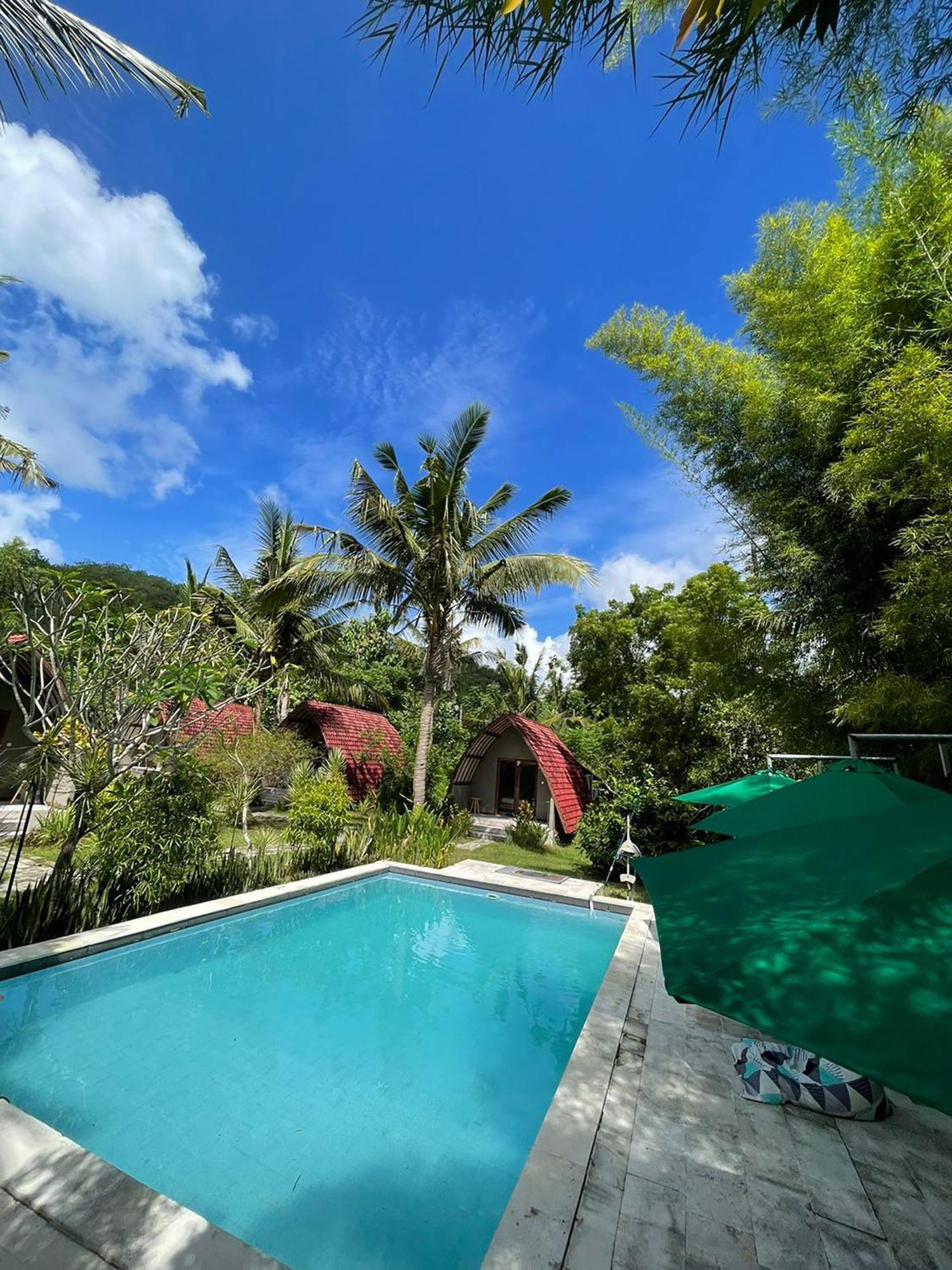Apit Lawang Villas & Resto Batununggul Exterior foto