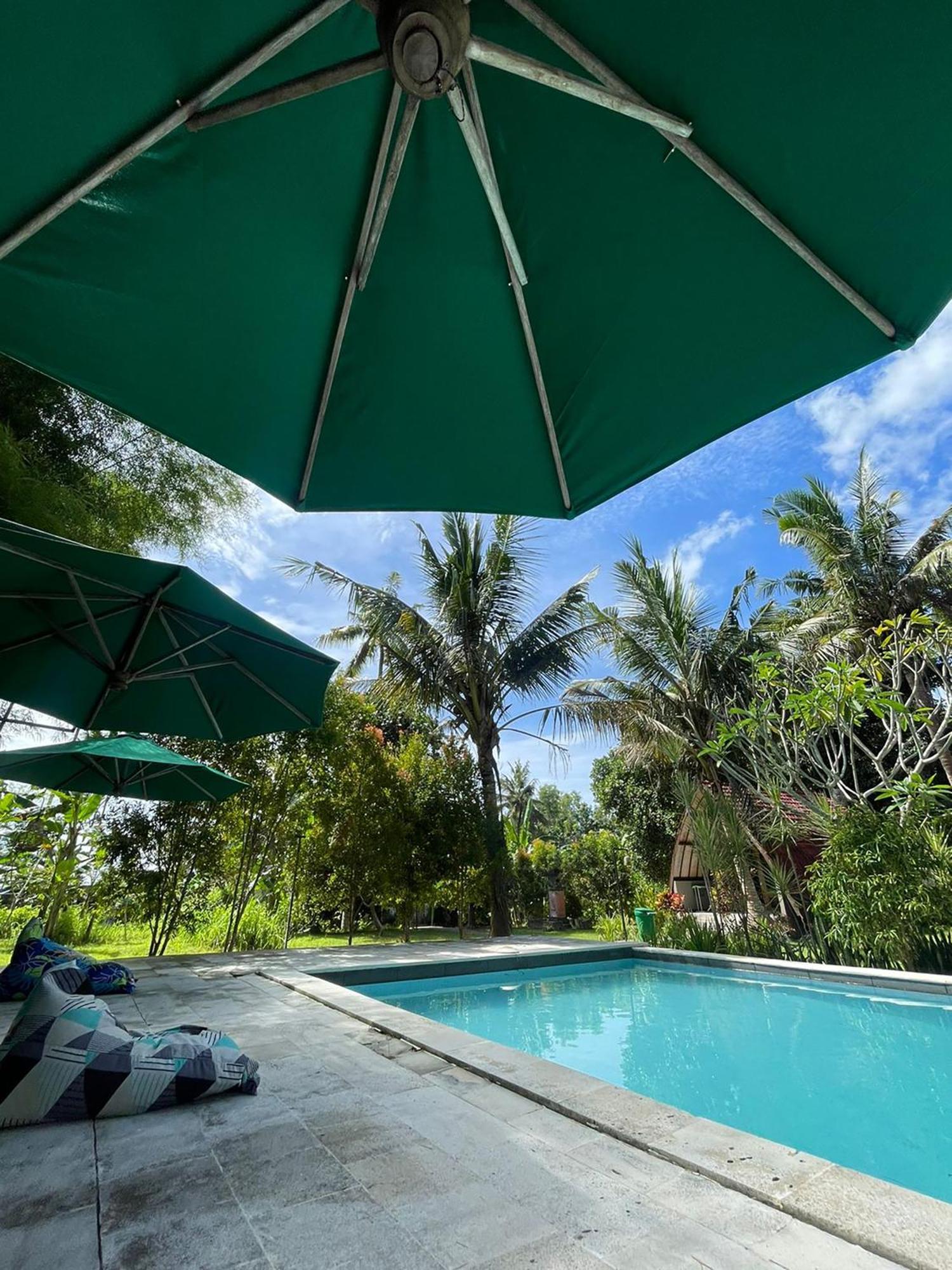 Apit Lawang Villas & Resto Batununggul Exterior foto