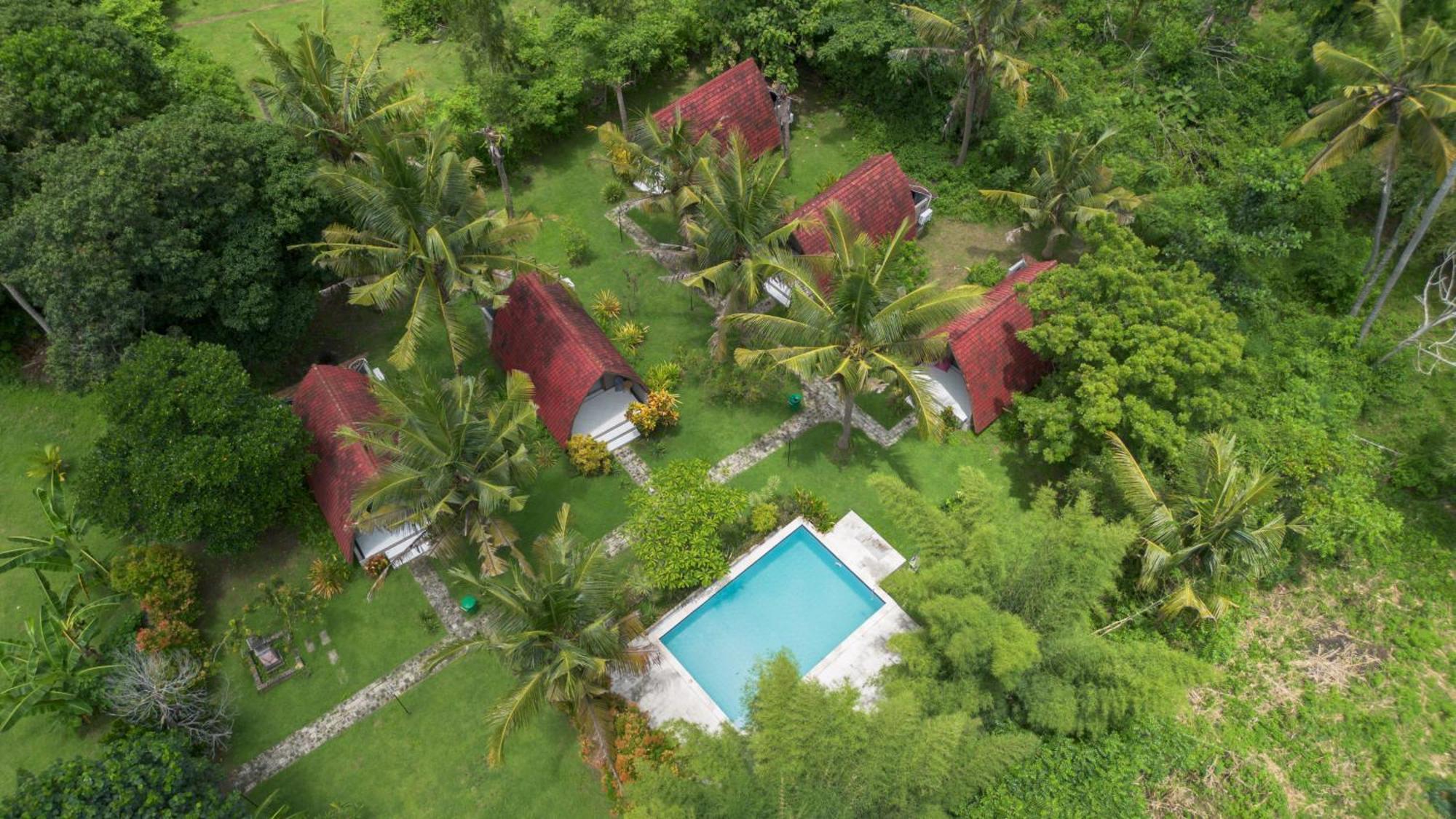 Apit Lawang Villas & Resto Batununggul Exterior foto